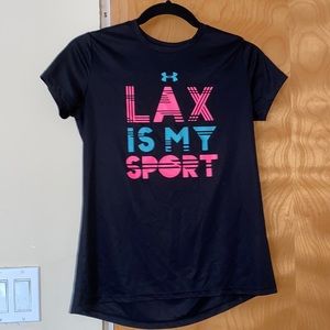 Lacrosse girls under armour t-shirt.